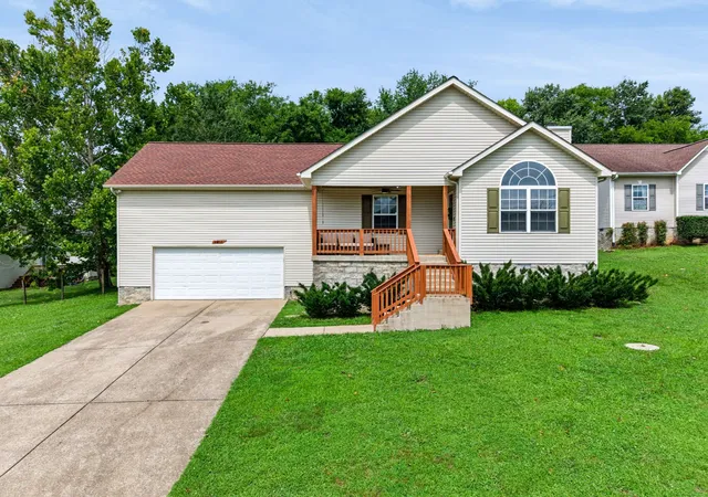 Photo 4 of Single family home for sale at 2862 Spring Meade Blvd, Columbia, TN 38401 | MLS# 3263480 | Listing updated on 2026-10-09
