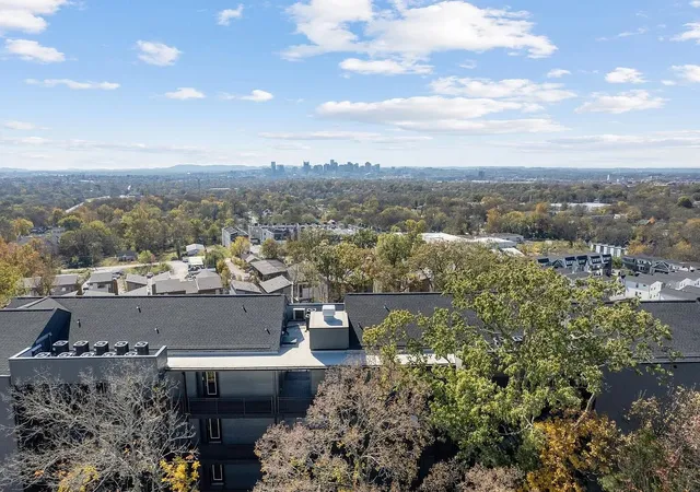 Homes for sale in Nashville, TN | 2900 Edwin Way, Nashville, TN 37207 | Houzeo