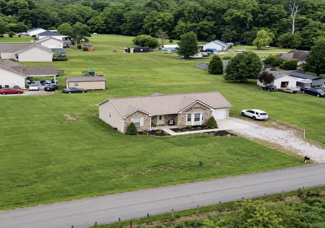 Photo 1 of Single family home for sale at 1013 S Tidwell Rd, Bon Aqua, TN 37025 | MLS# 3270726 | Listing updated on 2026-09-17