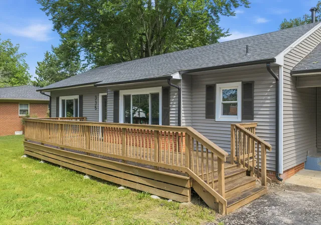 Homes for sale in Huntingdon, TN | 335 Mebanewood Dr, Huntingdon, TN 38344 | MLS# 3268490