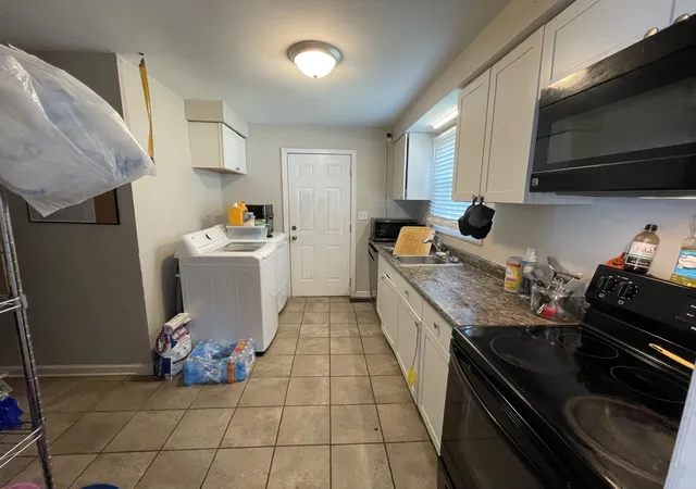 Photo 3 of Single family home for sale at 824 Country Clb Dr, Clarksville, TN 37043 | MLS# 3263438 | Listing updated on 2026-08-20