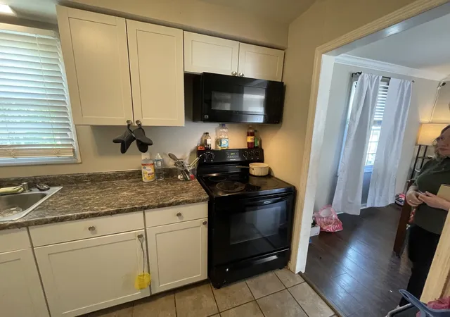Photo 3 of Single family home for sale at 824 Country Clb Dr, Clarksville, TN 37043 | MLS# 3263438 | Listing updated on 2026-08-20