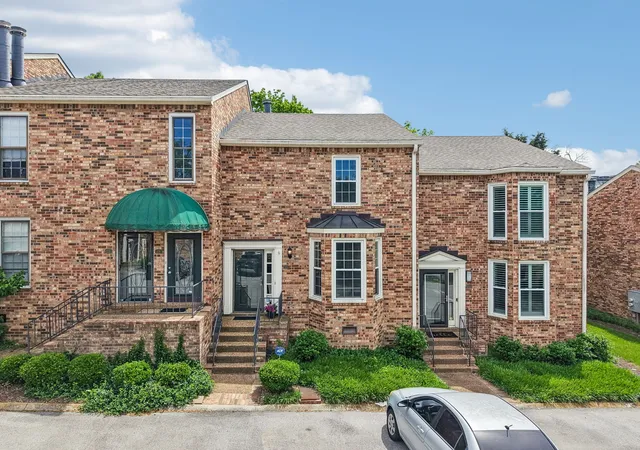Photo 2 of Townhouse for sale at 122 Matthew Ln, Nashville, TN 37215 | MLS# 3510301 | Listing updated on 2026-09-06