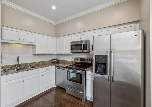 Photo 4 of Townhouse for sale at 122 Matthew Ln, Nashville, TN 37215 | MLS# 3510301 | Listing updated on 2026-09-06