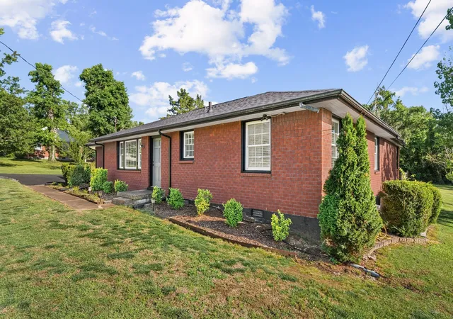 Photo 3 of Single family home for sale at 608 Vinson Dr, Nashville, TN 37217 | MLS# 3263962 | Listing updated on 2026-10-08