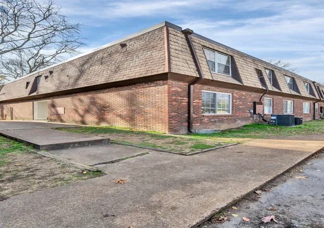 Photo 2 of Condo for sale at 441 Harding Pl #B2, Nashville, TN 37211 | MLS# 3281099 | Listing updated on 2026-09-04