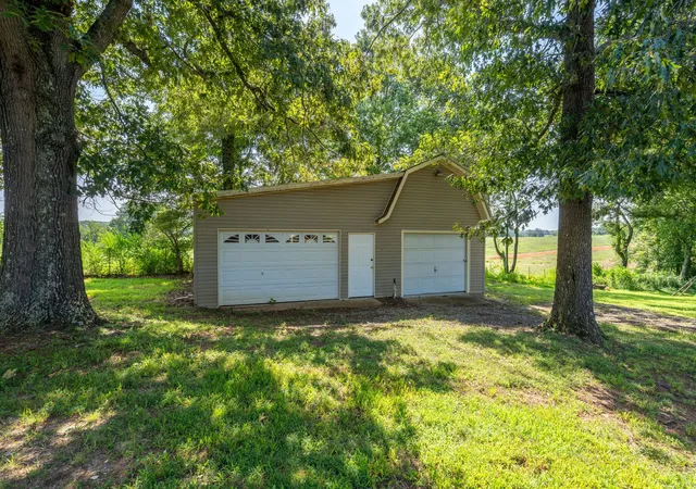 26th image of 1020 Rosier Rd, Lawrenceburg, TN 38464 | MLS# 3508115