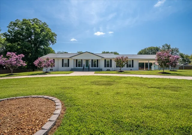 1st image of 1448 Baker Ln, Lawrenceburg, TN 38464 | MLS# 3268547