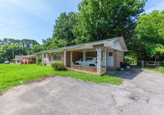 Homes for sale in Humboldt, TN | 3100 Mitchell St E, Humboldt, TN 38343 | MLS# 3264002