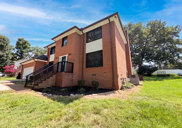 2nd image of 141 East Dr, Hendersonville, TN 37075 | MLS# 3264243