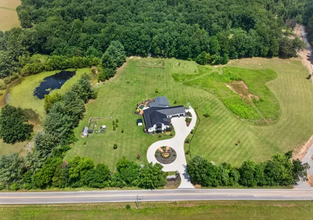 Homes for sale in Crossville, TN | 3358 Plateau Rd, Crossville, TN 38571 | MLS# 3263963