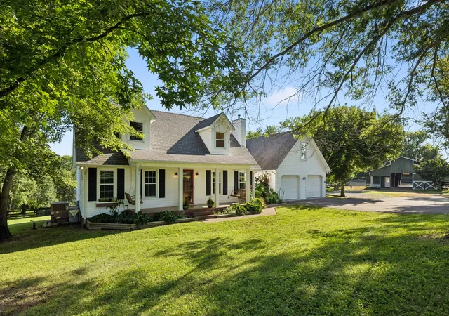 Homes for sale in Mount Pleasant, TN | 3188 Hampshire Pike, Mount Pleasant, TN 38474 | MLS# 3264036