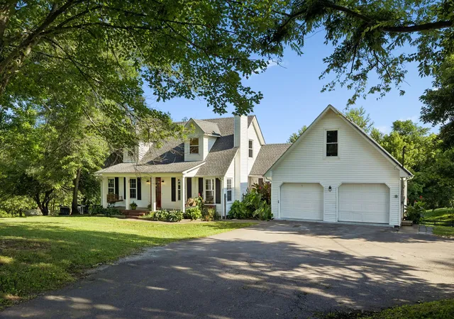 Photo 2 of Single family home for sale at 3188 Hampshire Pike, Mount Pleasant, TN 38474 | MLS# 3264036 | Listing updated on 2026-09-24