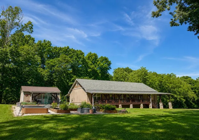 Homes for sale in Sunbright, TN | 127 Burrville Road, Sunbright, TN 37872 | MLS# 3264023