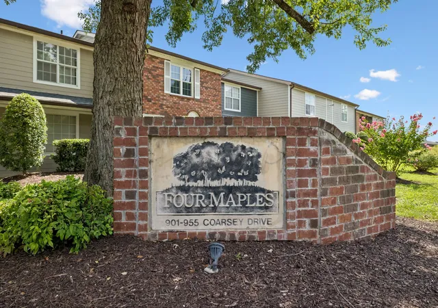 Homes for sale in Nashville, TN | 955 Coarsey Dr, Nashville, TN 37217 | MLS# 3270478