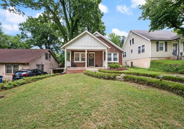Homes for sale in Columbia, TN | 107 4Th Ave, Columbia, TN 38401 | MLS# 3267412