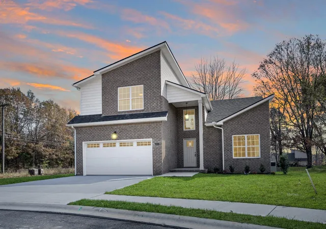 Photo 1 of Single family home for sale at 533 N Halifax Ct, Clarksville, TN 37040 | MLS# 3264038 | Listing updated on 2026-07-31