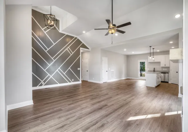 Photo 4 of Single family home for sale at 533 N Halifax Ct, Clarksville, TN 37040 | MLS# 3264038 | Listing updated on 2026-07-31