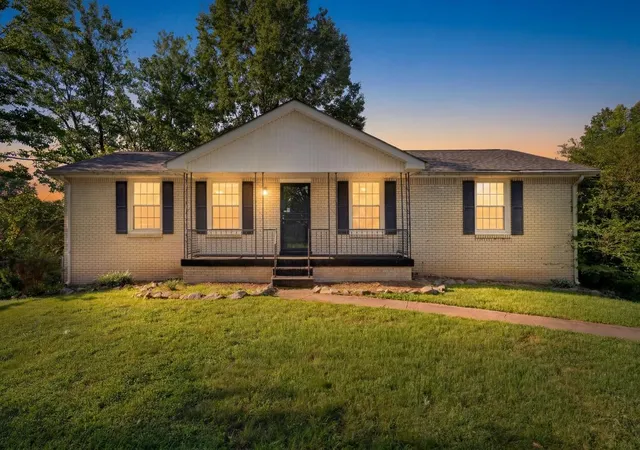 Photo 2 of Single family home for sale at 304 Notgrass Rd, Clarksville, TN 37042 | MLS# 3264153 | Listing updated on 2026-09-15