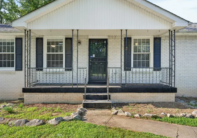 Photo 3 of Single family home for sale at 304 Notgrass Rd, Clarksville, TN 37042 | MLS# 3264153 | Listing updated on 2026-09-15