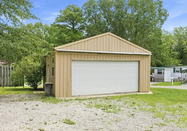Homes for sale in Springville, TN | 225 Pineview Dr, Springville, TN 38256 | MLS# 3264067
