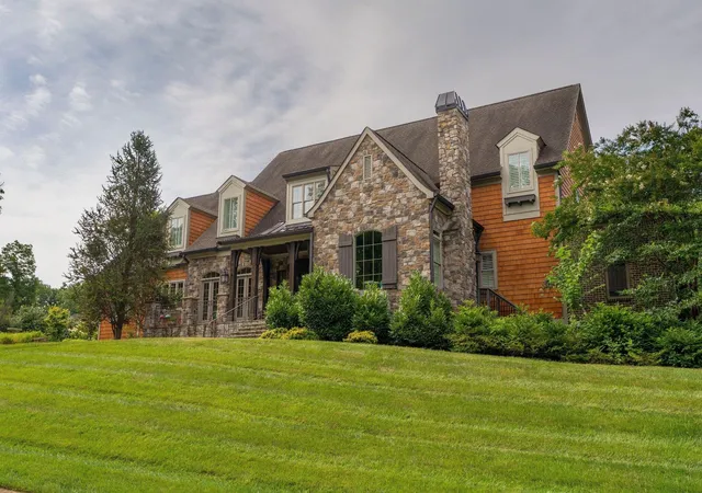 Homes for sale in Signal Mountain, TN | 2488 Bugle Call Way, Signal Mountain, TN 37377 | MLS# 3264068