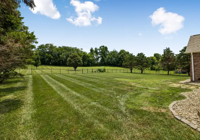 2nd image of 1013 The Long Run, Columbia, TN 38401 | MLS# 3264111