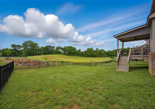 Homes for sale in Clarksville, TN | 397 Frontier Dr, Clarksville, TN 37043 | MLS# 3268510
