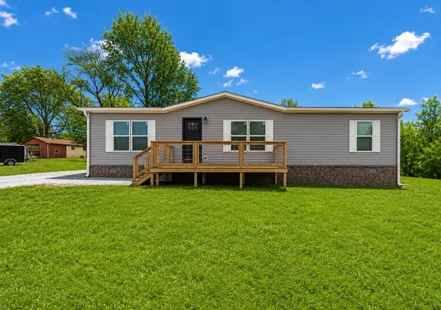 Homes for sale in Trenton, TN | 1 Old Jackson Rd, Trenton, TN 38382 | MLS# 3265349