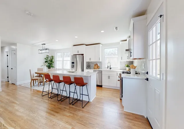 Photo 3 of Single family home for sale at 207 Overcrest Ct, Nashville, TN 37211 | MLS# 3264133 | Listing updated on 2026-09-04