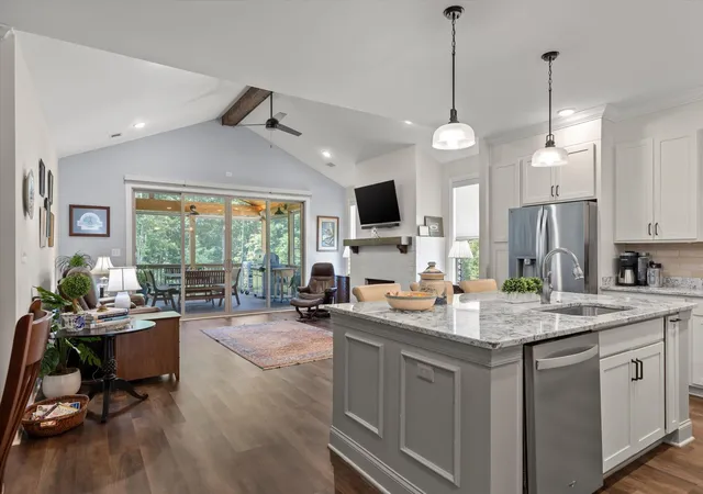 Photo 3 of Single family home for sale at 7061 Mercedes Ln, Ooltewah, TN 37363 | MLS# 3264154 | Listing updated on 2026-10-29