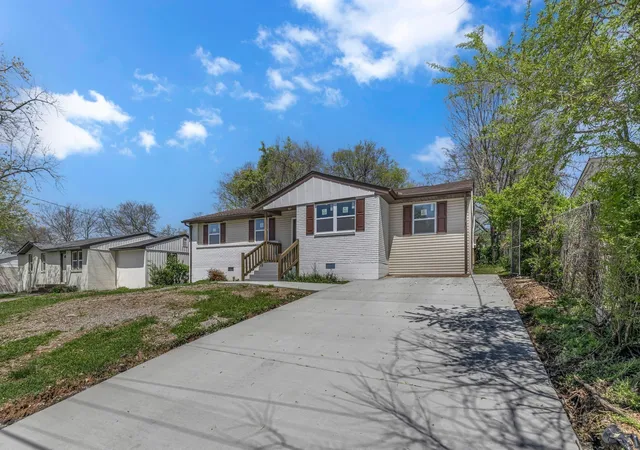Photo 2 of Single family home for sale at 1916 Louanne Dr, Nashville, TN 37217 | MLS# 3264169 | Listing updated on 2026-08-28