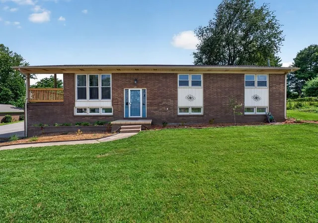Homes for sale in Sparta, TN | 117 Gillen Dr, Sparta, TN 38583 | MLS# 3264230