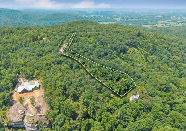 Homes for sale in Sparta, TN | 203 Crestview Ln, Sparta, TN 38583 | MLS# 3264244