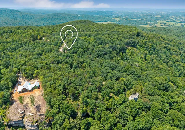 Homes for sale in Sparta, TN | 203 Crestview Ln, Sparta, TN 38583 | MLS# 3264244