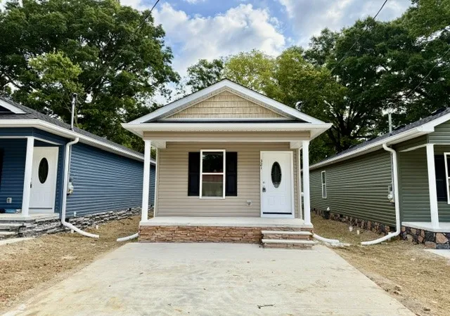 2nd image of 321 S Gentry St, Tullahoma, TN 37388 | MLS# 3267413