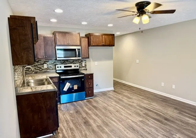 4th image of 321 S Gentry St, Tullahoma, TN 37388 | MLS# 3267413