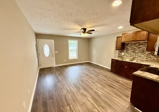 5th image of 321 S Gentry St, Tullahoma, TN 37388 | MLS# 3267413
