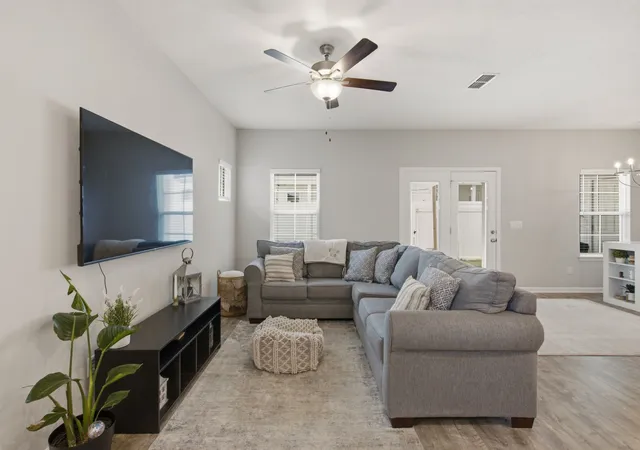 Photo 3 of Townhouse for sale at 4322 Doral Dr, Murfreesboro, TN 37127 | MLS# 3279184 | Listing updated on 2026-08-28