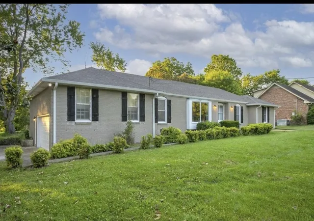 Homes for sale in Goodlettsville, TN | 402 Mason Ln, Goodlettsville, TN 37072 | MLS# 3267399
