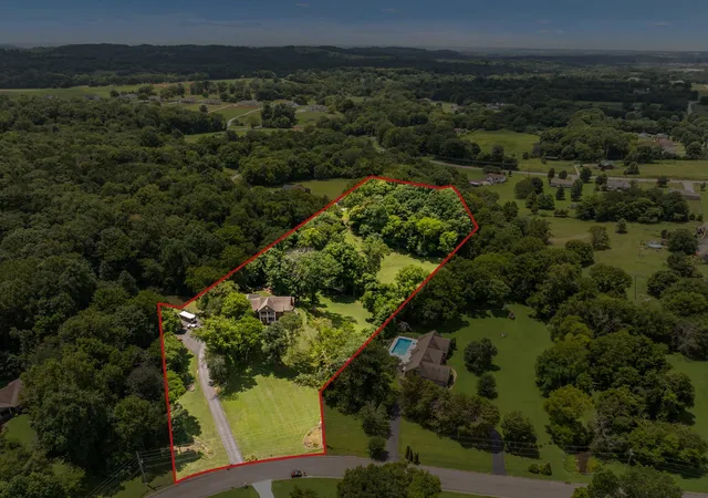 Photo 3 of Single family home for sale at 508 Katelyn Dr S, Spring Hill, TN 37174 | MLS# 3286211 | Listing updated on 2026-10-07