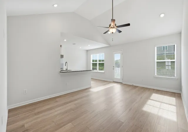Photo 2 of Single family home for sale at 127 Millet St, Shelbyville, TN 37160 | MLS# 3619041 | Listing updated on 2026-10-10