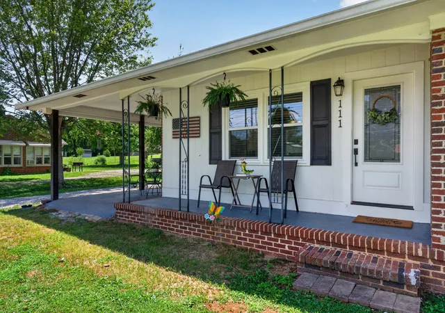 Homes for sale in Mc Minnville, TN | 111 Westwood 5Th Ave, Mc Minnville, TN 37110 | MLS# 3268542
