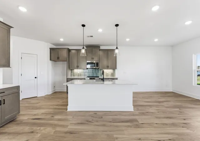 Photo 3 of Sale Pending at 909 Watercourse Ct, Nashville, TN 37214 | MLS# 3265738 | Listing updated on 2026-08-19