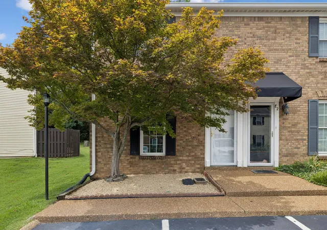 Homes for sale in Franklin, TN | 200 N Royal Oaks Blvd #E1, Franklin, TN 37067 | MLS# 3269695