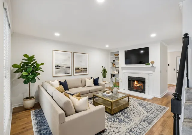 Photo 2 of Townhouse for sale at 200 N Royal Oaks Blvd #E1, Franklin, TN 37067 | MLS# 3269695 | Listing updated on 2026-09-28