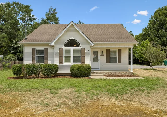 Homes for sale in Lewisburg, TN | 1155 Moreno Ln, Lewisburg, TN 37091 | MLS# 3269692