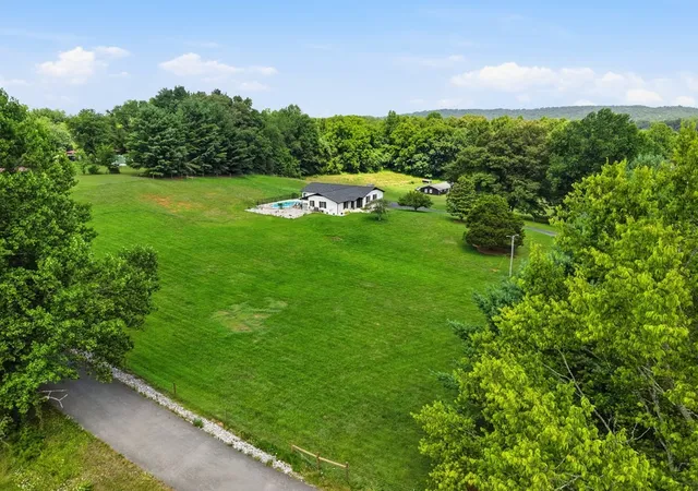 Homes for sale in Sparta, TN | 237 S Fork Rd, Sparta, TN 38583 | MLS# 3267416