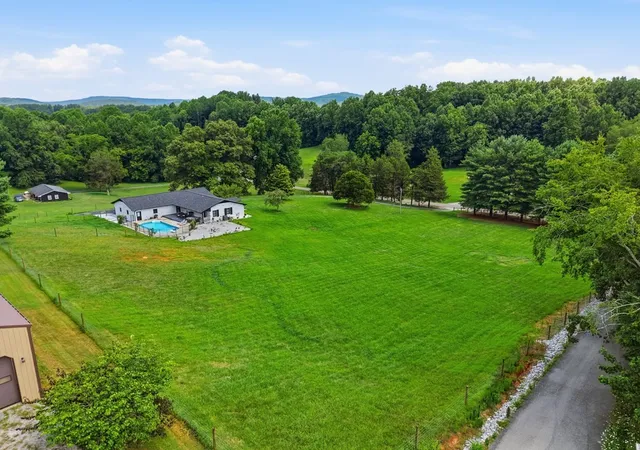 Homes for sale in Sparta, TN | 237 S Fork Rd, Sparta, TN 38583 | MLS# 3267416
