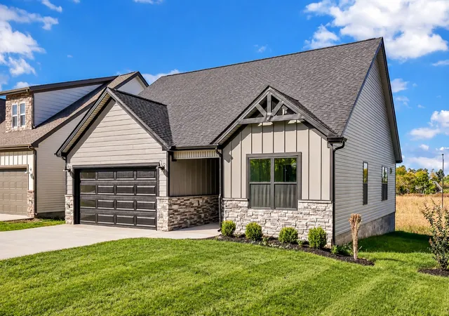 Photo 2 of Single family home for sale at 2800 Brewster Dr, Clarksville, TN 37042 | MLS# 3269446 | Listing updated on 2026-10-08